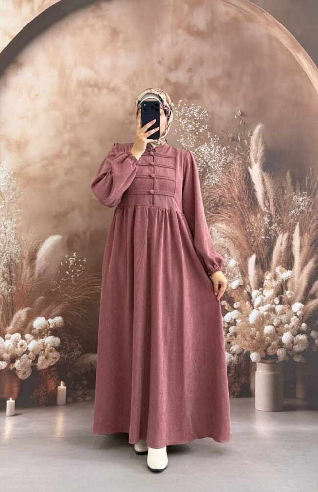 فستان شانيل بتصميم عصري من روفان موضه